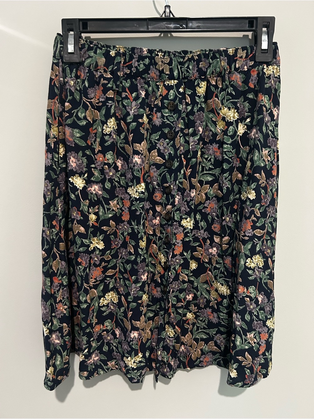 Vintage Floral Button-Front knee length skirt